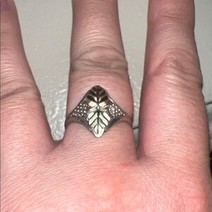 Elegant 925 Silver Leaf Ring